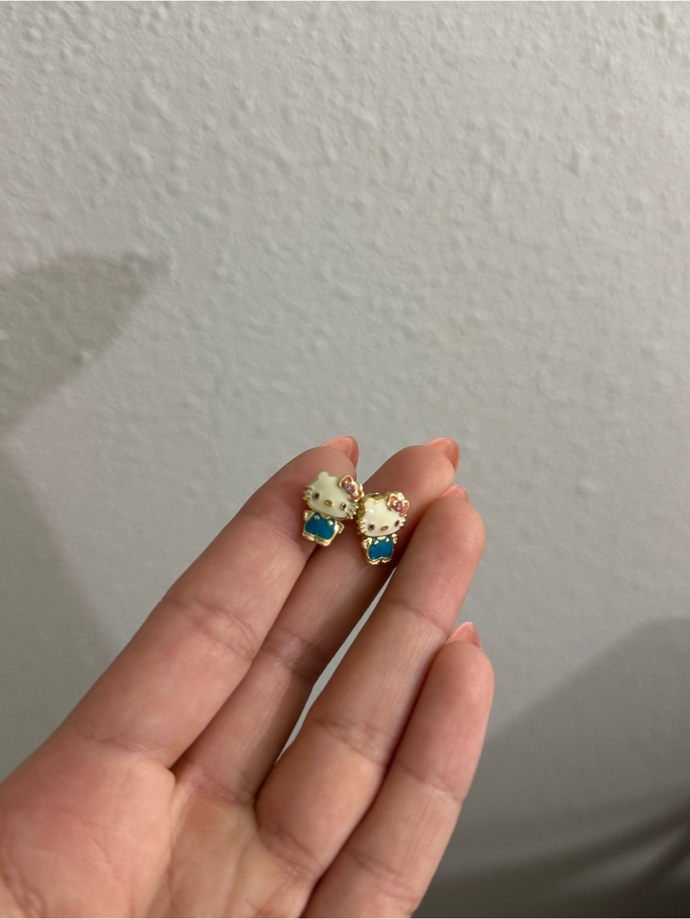 Hello kitty earrings